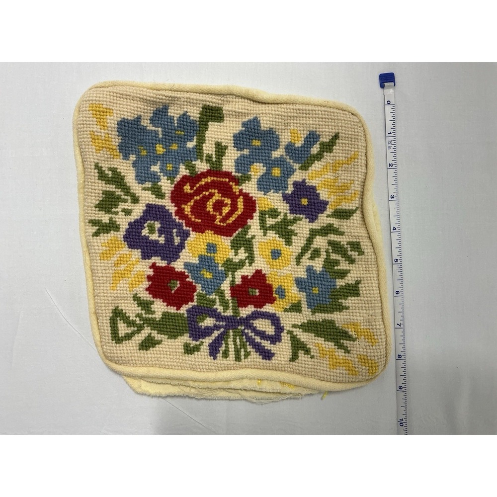 Needlepoint Tapestry Cushion Pillow Cover Classic Bouquet 9 x 9in Vintage